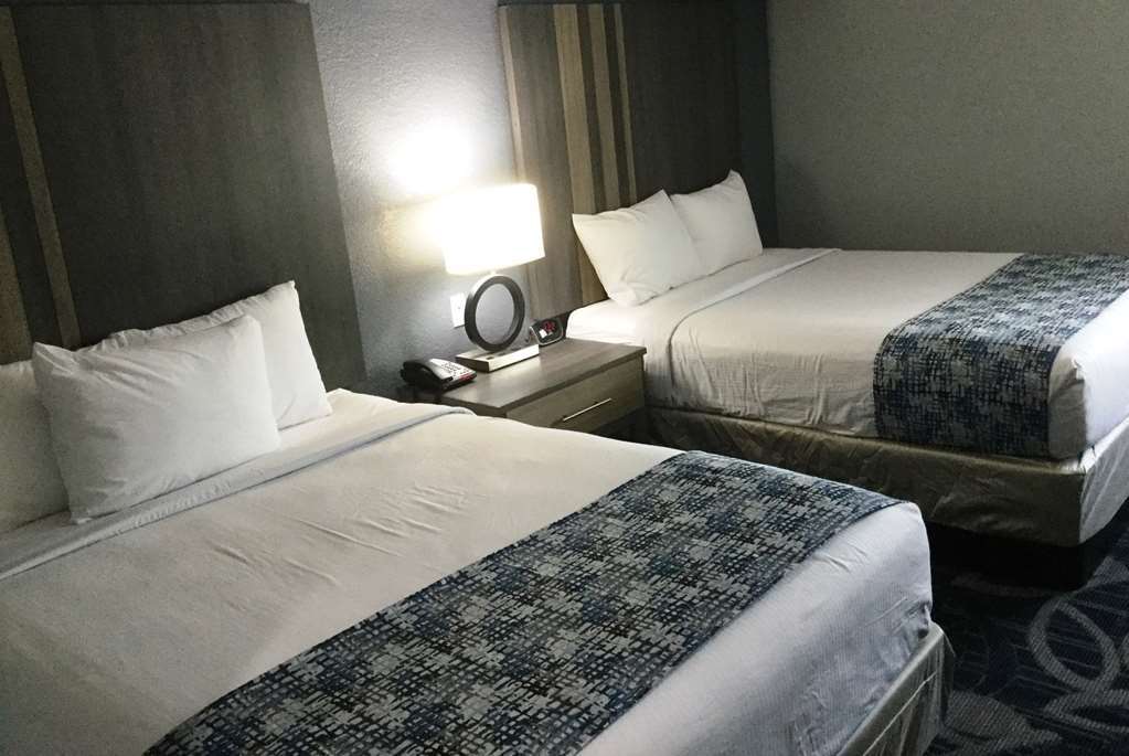 Baymont Inn & Suites Shawnee Quarto foto