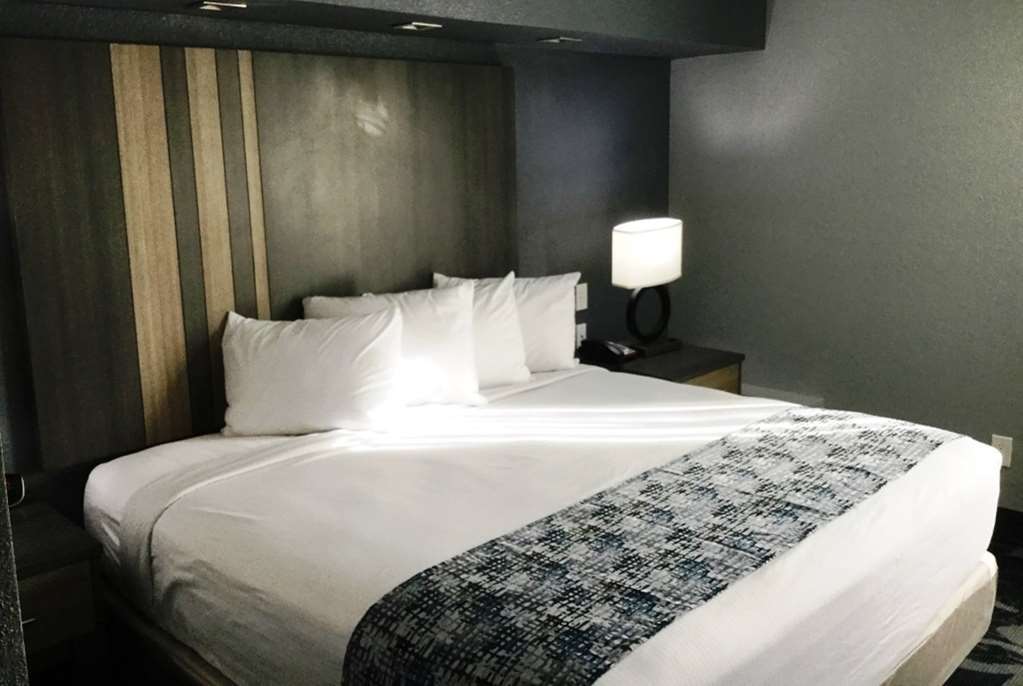 Baymont Inn & Suites Shawnee Quarto foto
